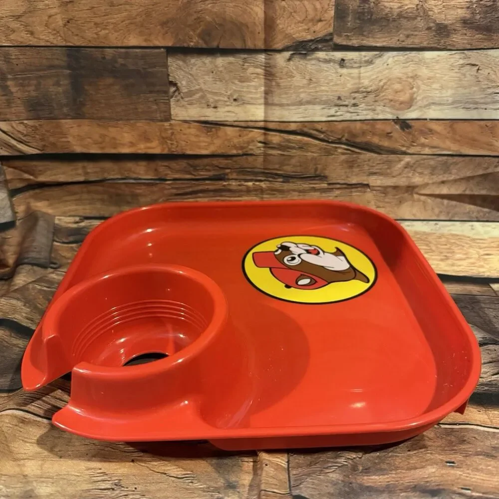 Buc-ees Great Plate Set of 2 Red BBQ Party Picnic Plates Cup Holder Made In USA